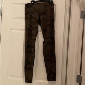 Lululemon camo Tights